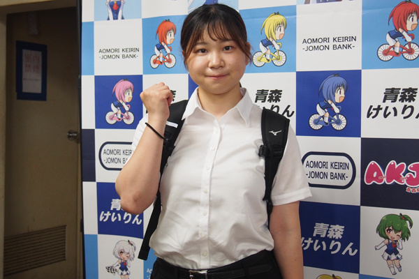 父に刺激を受ける北津留千羽の画像