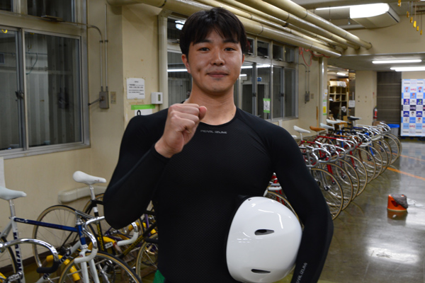 青森ミッドチャレンジ決勝メンバーの並びとコメントの画像