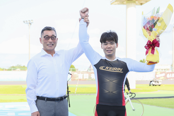 吉田拓矢が2度目の地元記念制覇！の画像