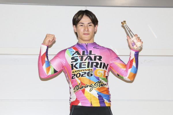 『シャイニングスター賞』太田海也が堂々の逃げ切り勝ちの画像