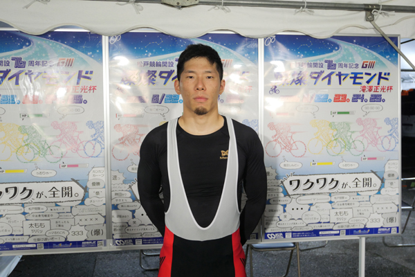 “令和の怪物”寺崎浩平が初日特選を快勝！の画像