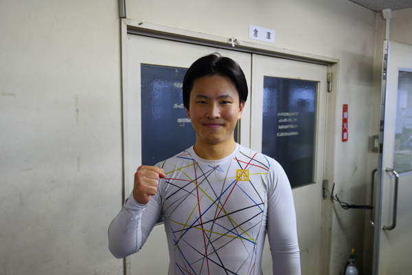 鈴木薫が連続完全Ｖを達成の画像
