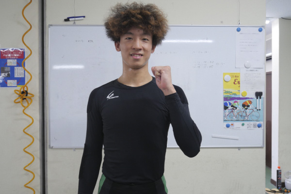脚に刺激が入った水澤秀哉の画像
