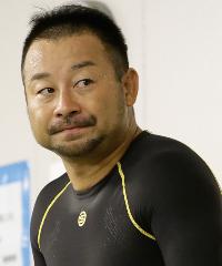 山崎芳仁