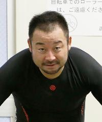 山崎芳仁の顔写真