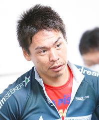 浅井康太の顔写真