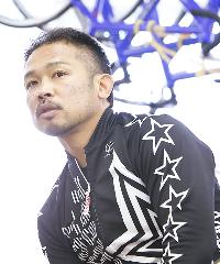 吉田敏洋の顔写真