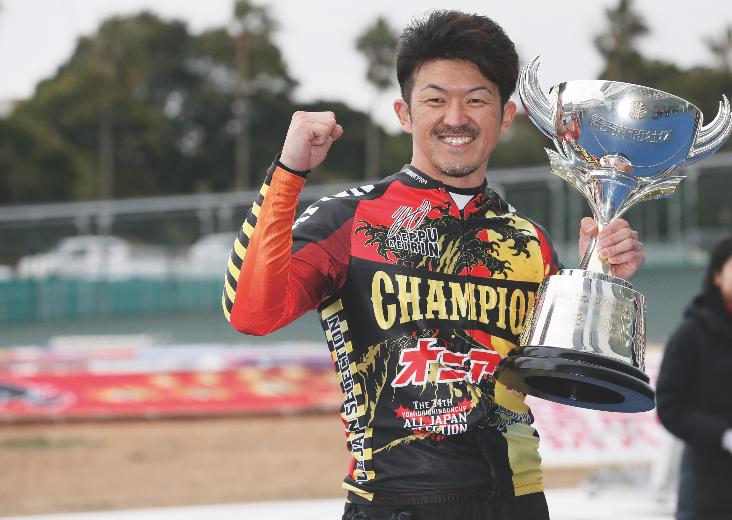 中川誠一郎