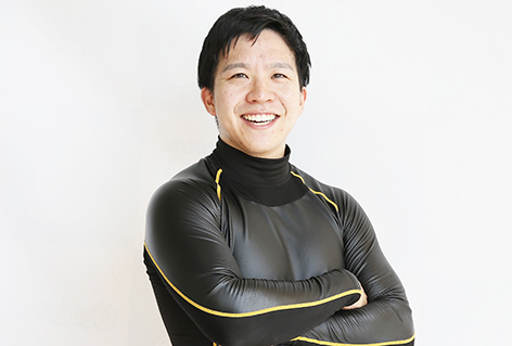小林泰正の顔写真