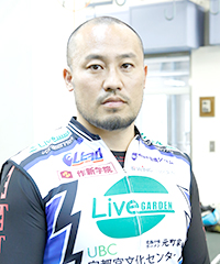 塚本勝士