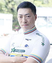 新田祐大の顔写真