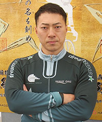 新田祐大の顔写真