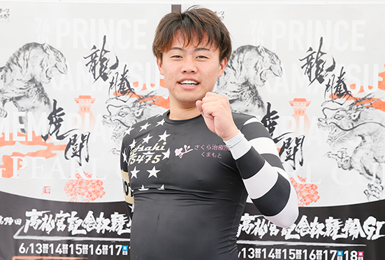 伊藤旭の顔写真