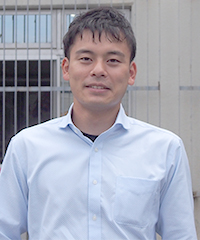 新村穣