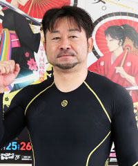 山崎芳仁
