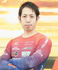 松浦悠士の顔写真