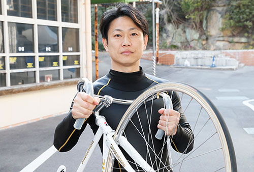 小岩大介の顔写真