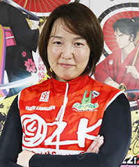 尾崎睦