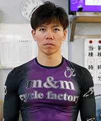 真鍋顕汰
