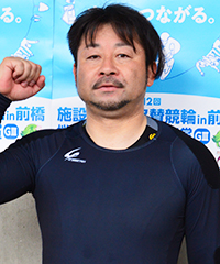 山崎芳仁