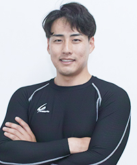 右近陸人