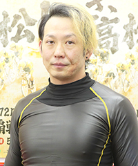 岡崎景介