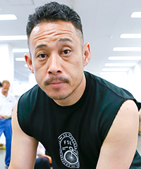 戸伏康夫