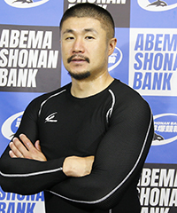 梅崎隆介