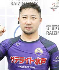 山岸佳太