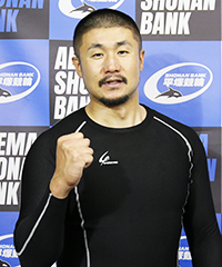 梅崎隆介