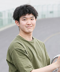 林昴