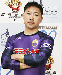 山岸佳太
