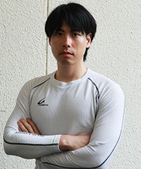 山本真