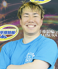 山田諒