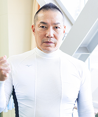 山原利秀