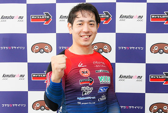 松浦悠士の写真