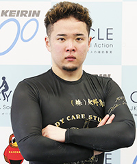 青柳靖起